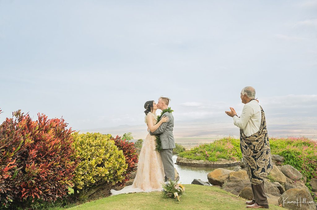 bride and groom wedding kiss photography