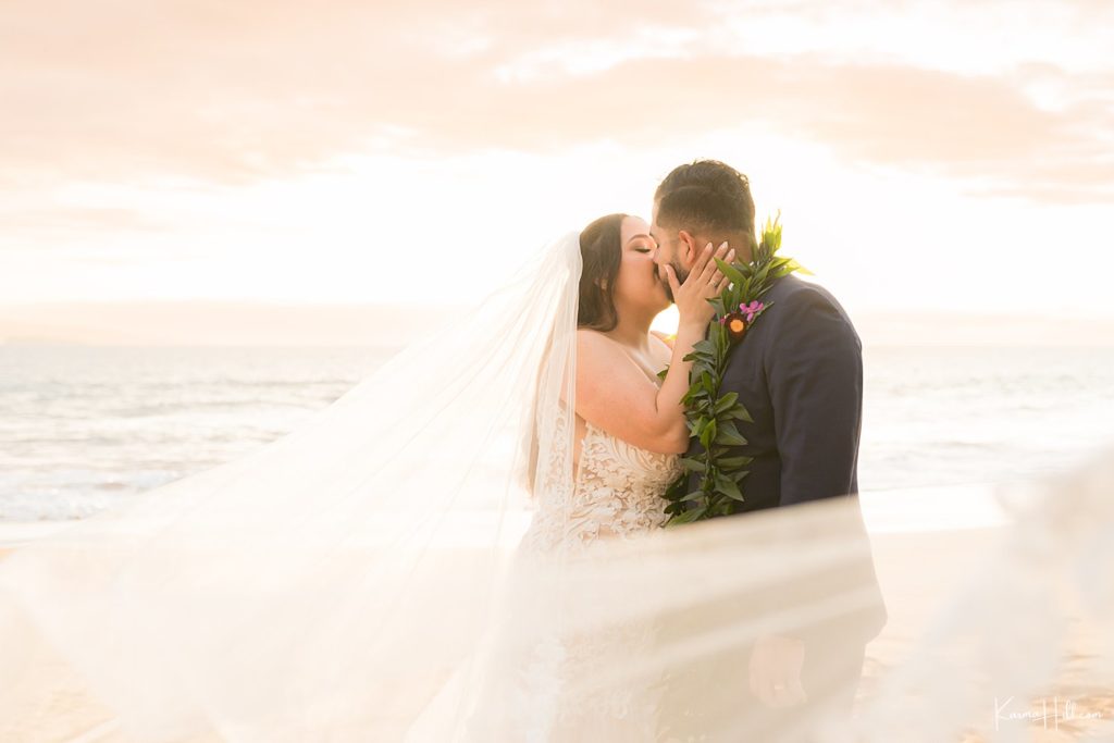 sunset Hawaii wedding photographer