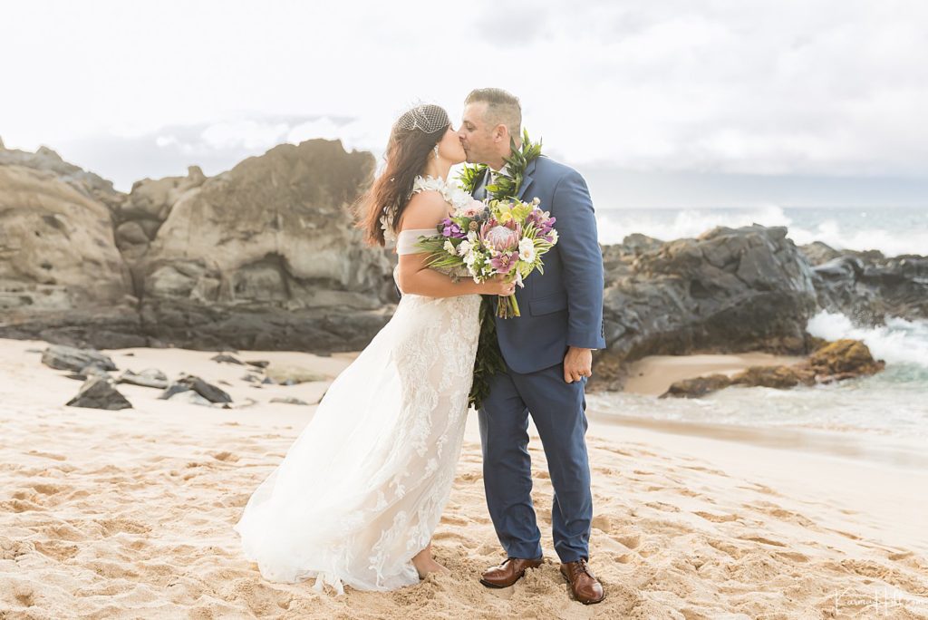 bride and groom wedding kiss photography