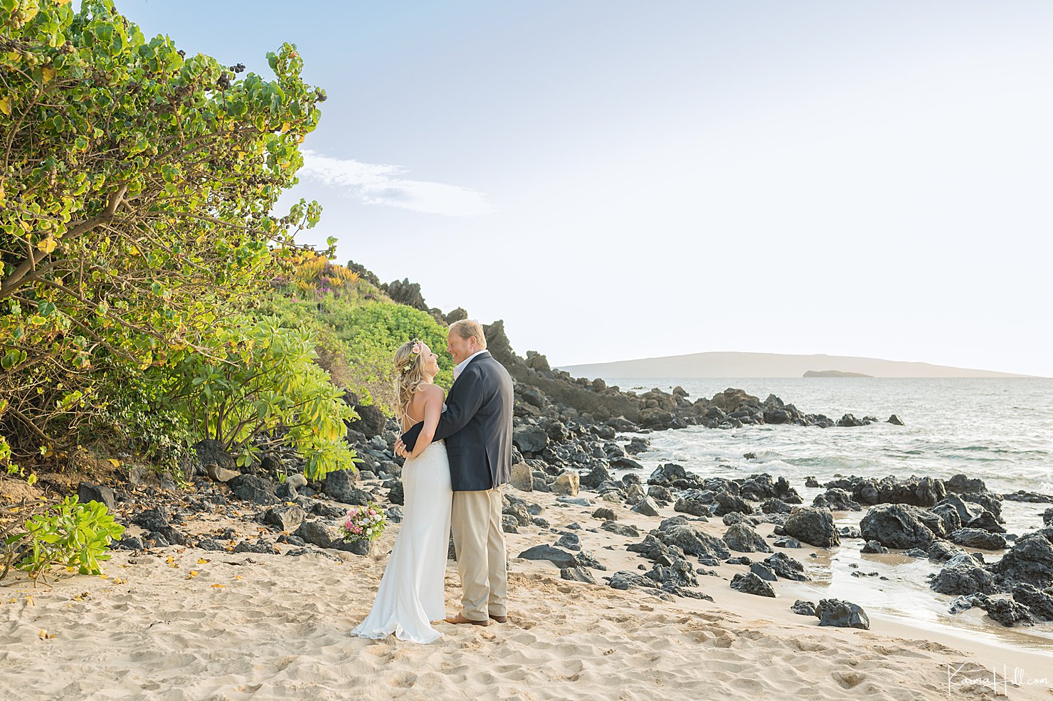 An Intimate Sunset - Leah & Shannon Elope in Maui