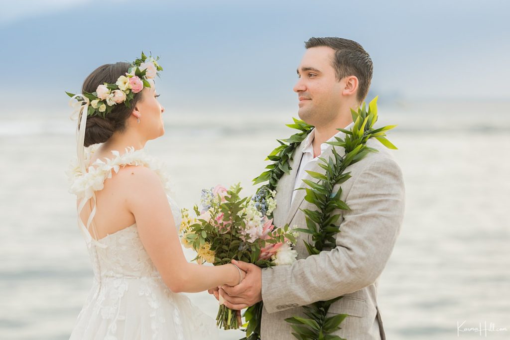 beach wedding in Hawaii ceremony