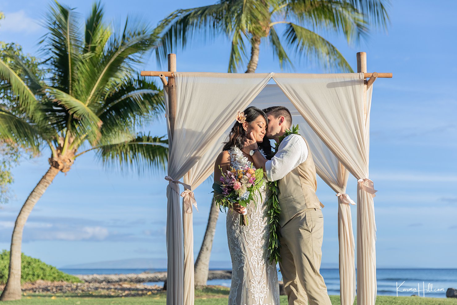 The Perfect Reflection - Michelle & Russell's Maui Venue Wedding