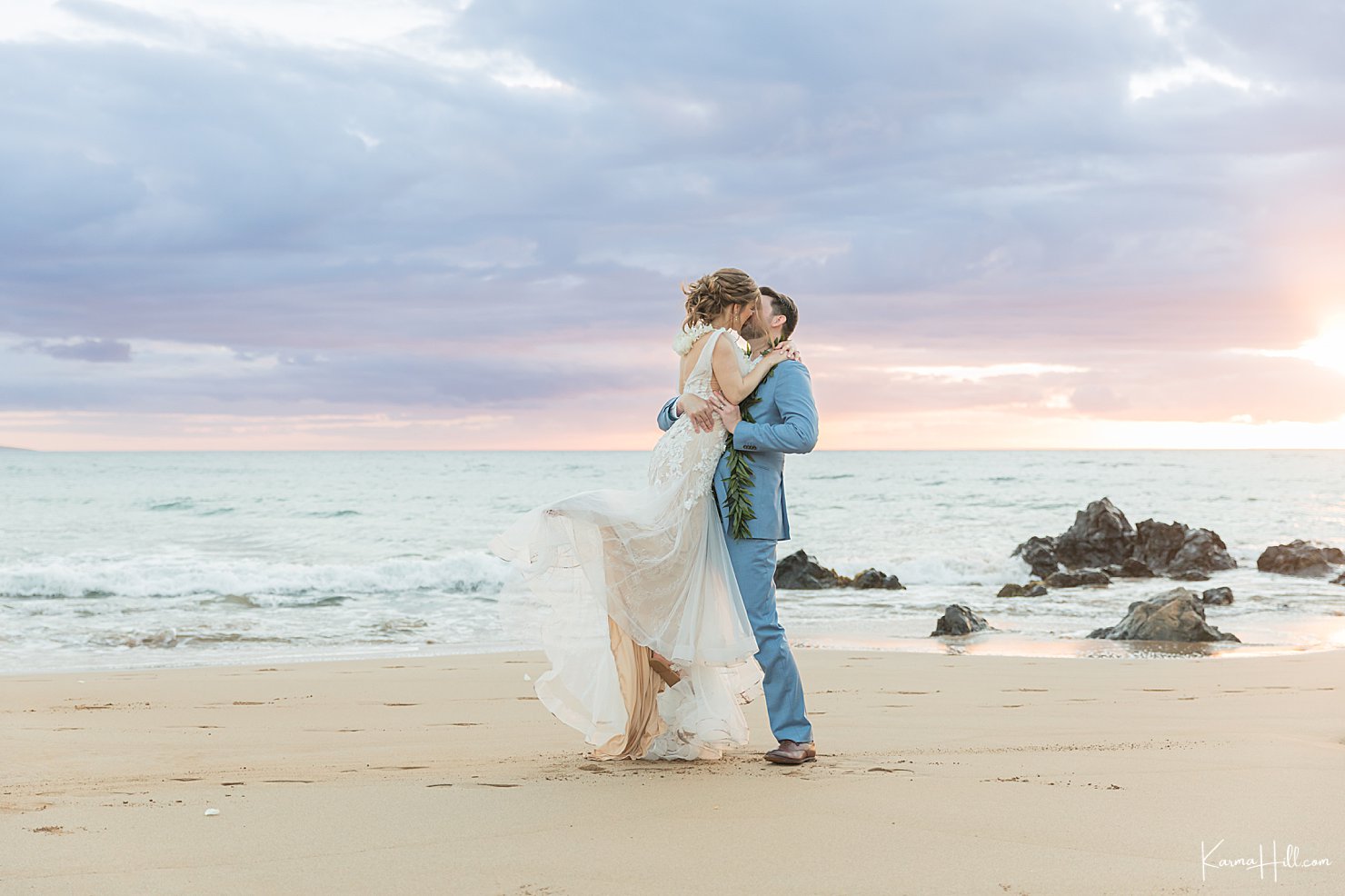 Maui wedding coordinator and photographer