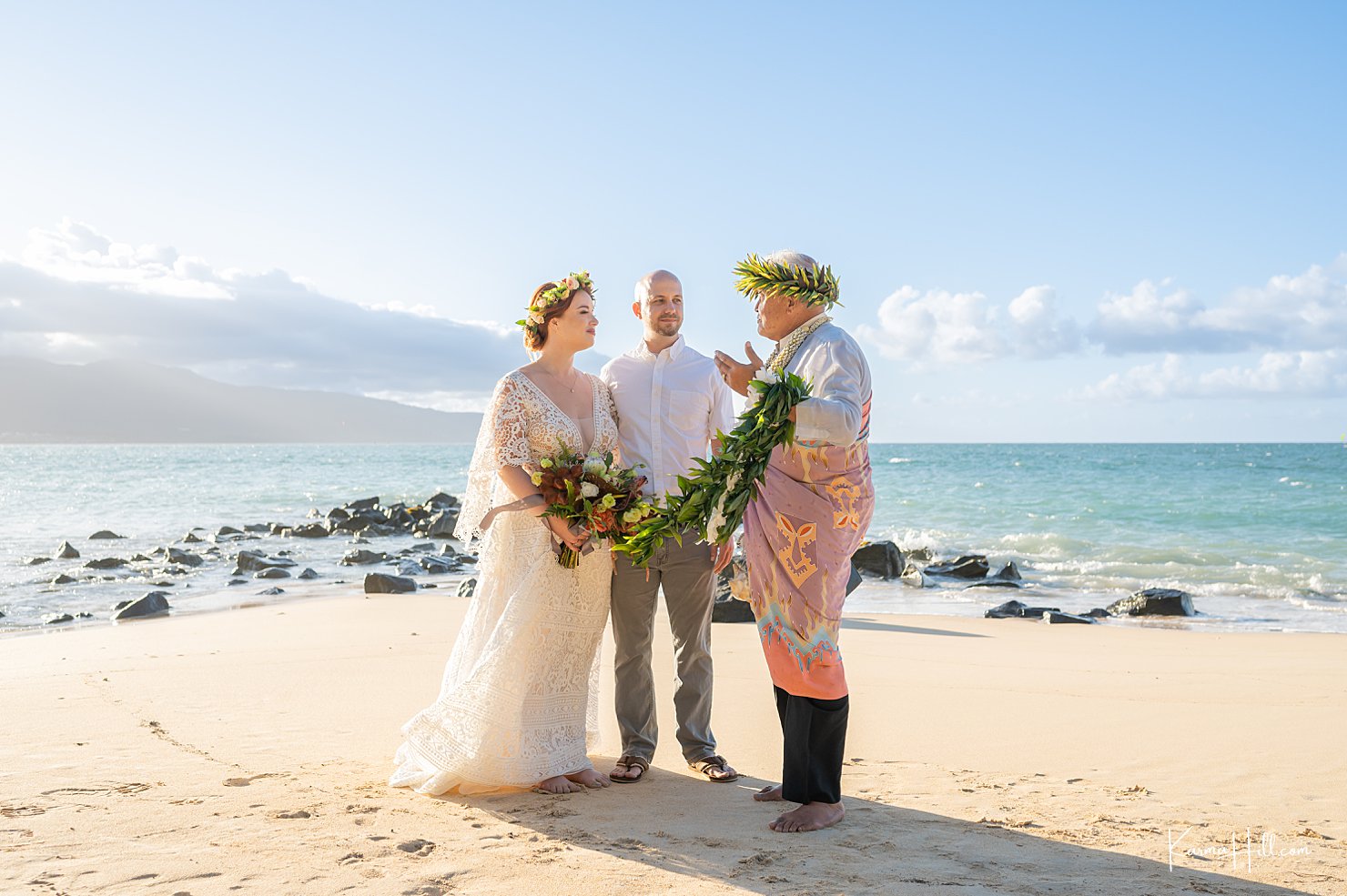 Hawaii Beach Wedding officiant