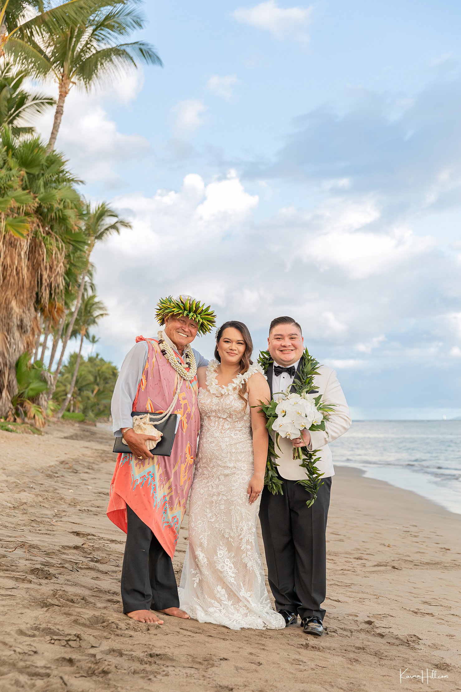 elope in Maui with Reverend Richardo