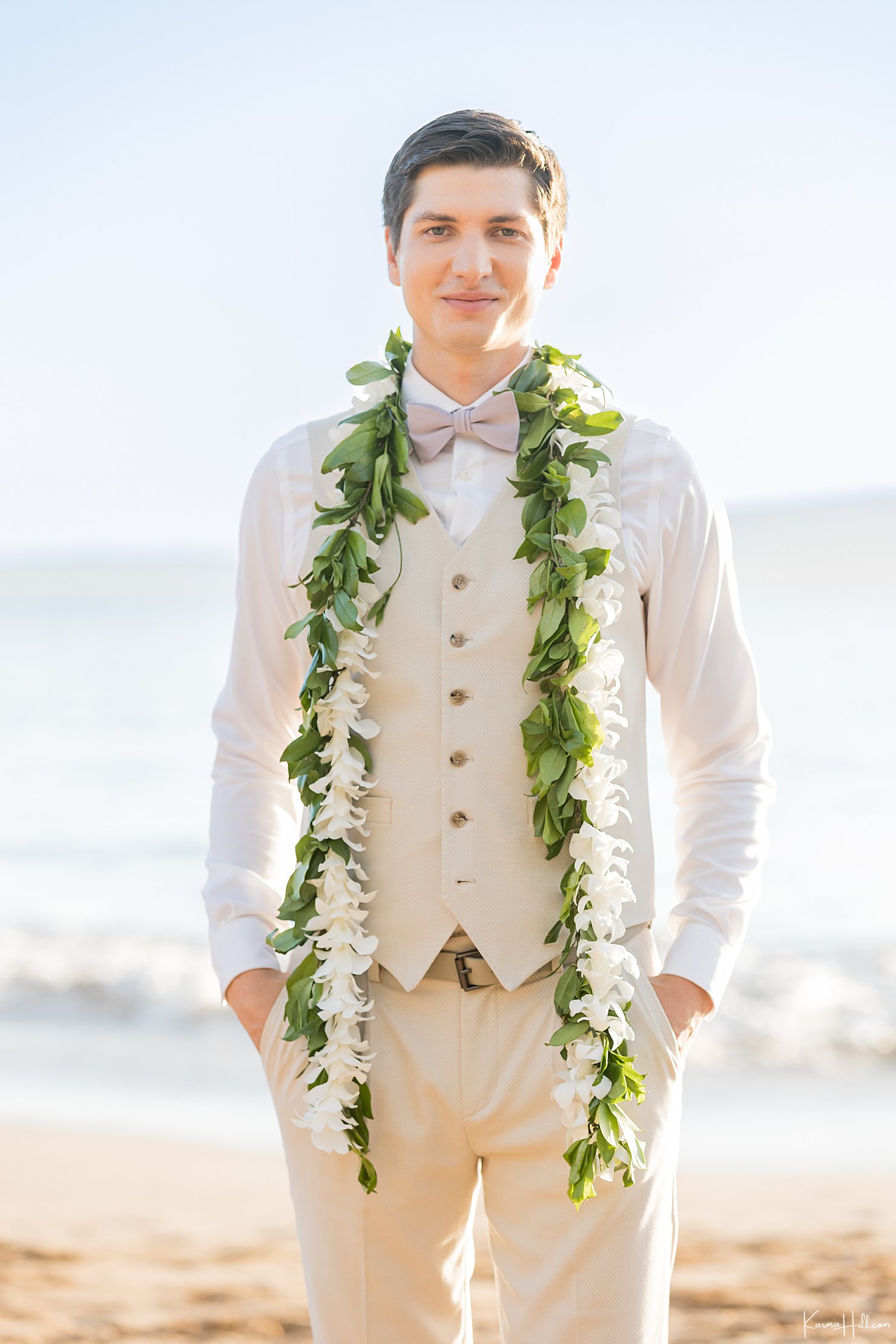Maui wedding groom