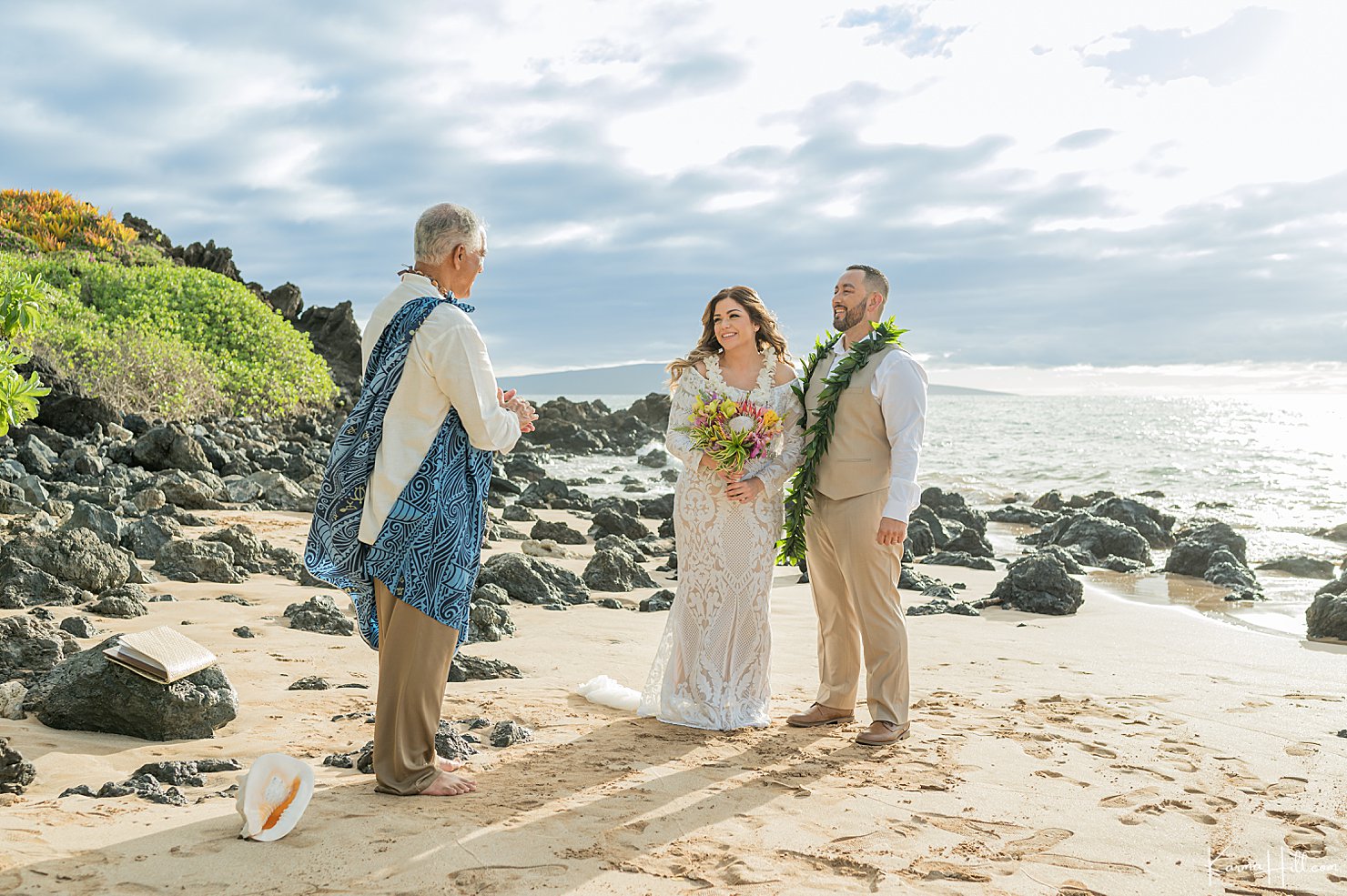 Maui Vow Renewal Coordination with Simple Maui Wedding