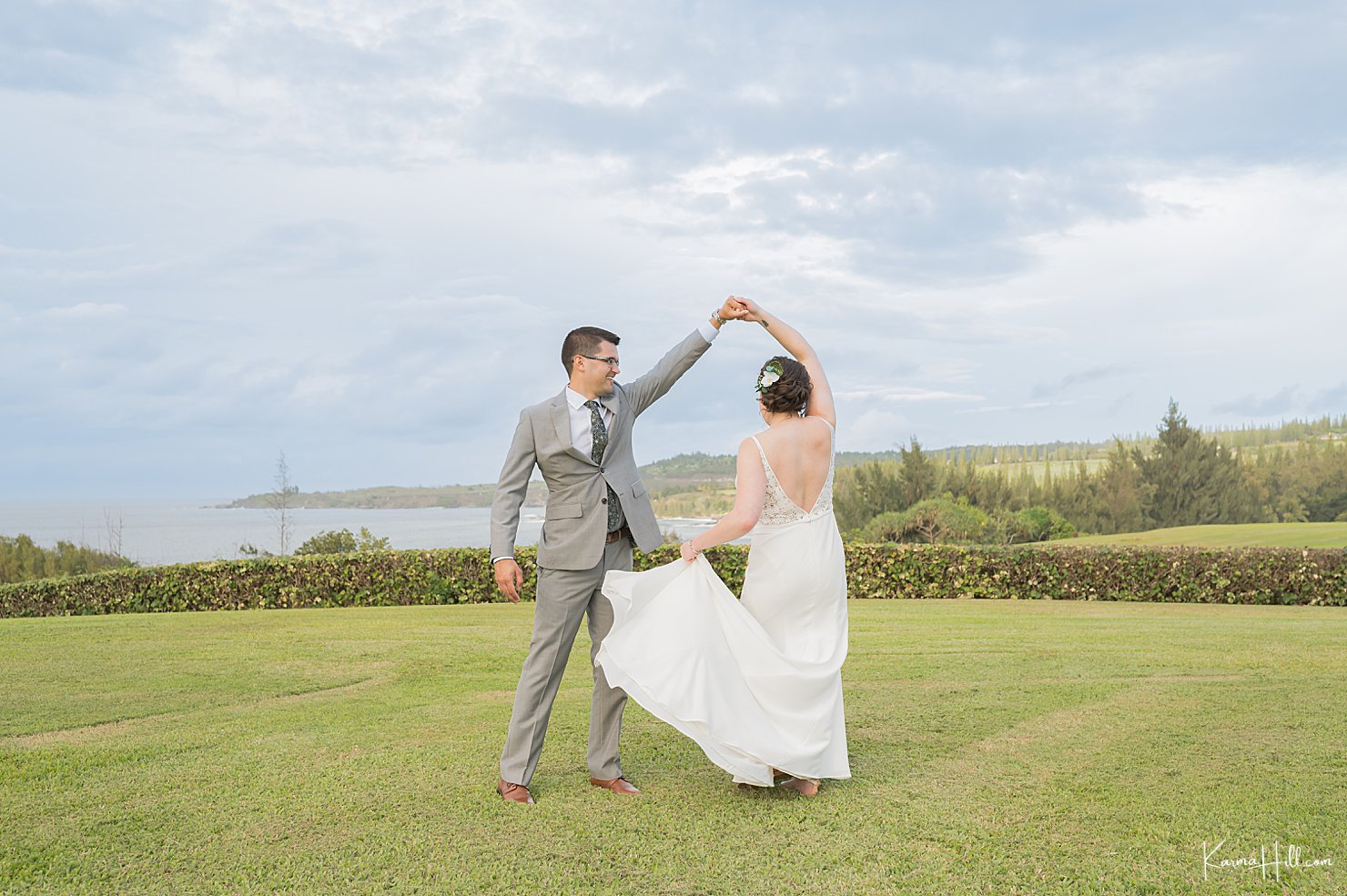 newlyweds in kapalua maui