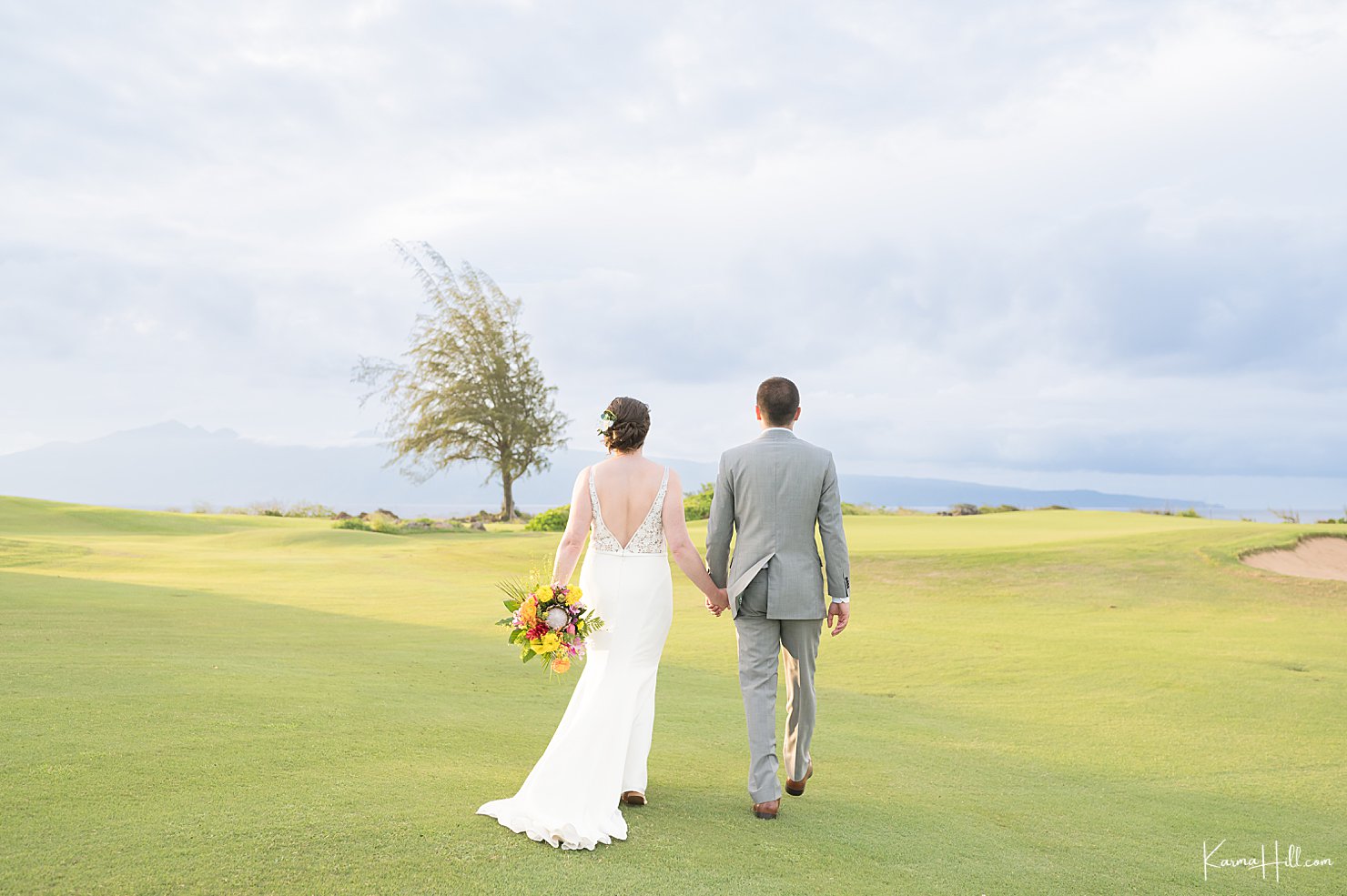 bride and groom in maui 