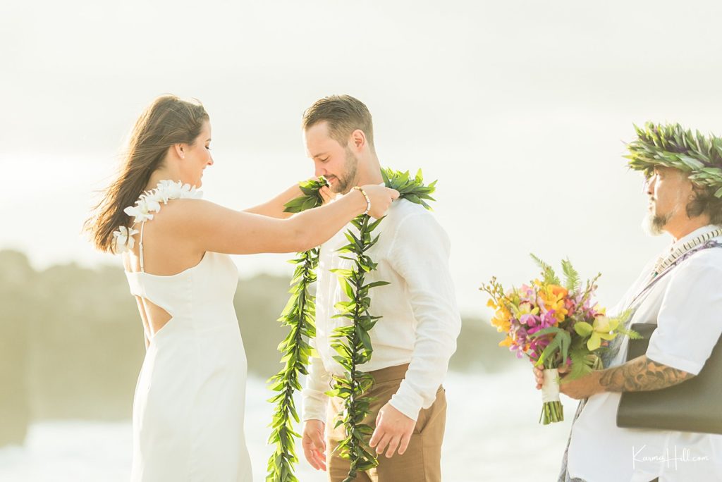 Simple Maui Wedding ceremony
