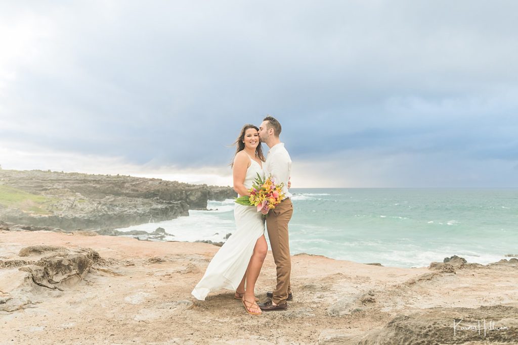 Maui Elopement with Simple Maui Wedding
