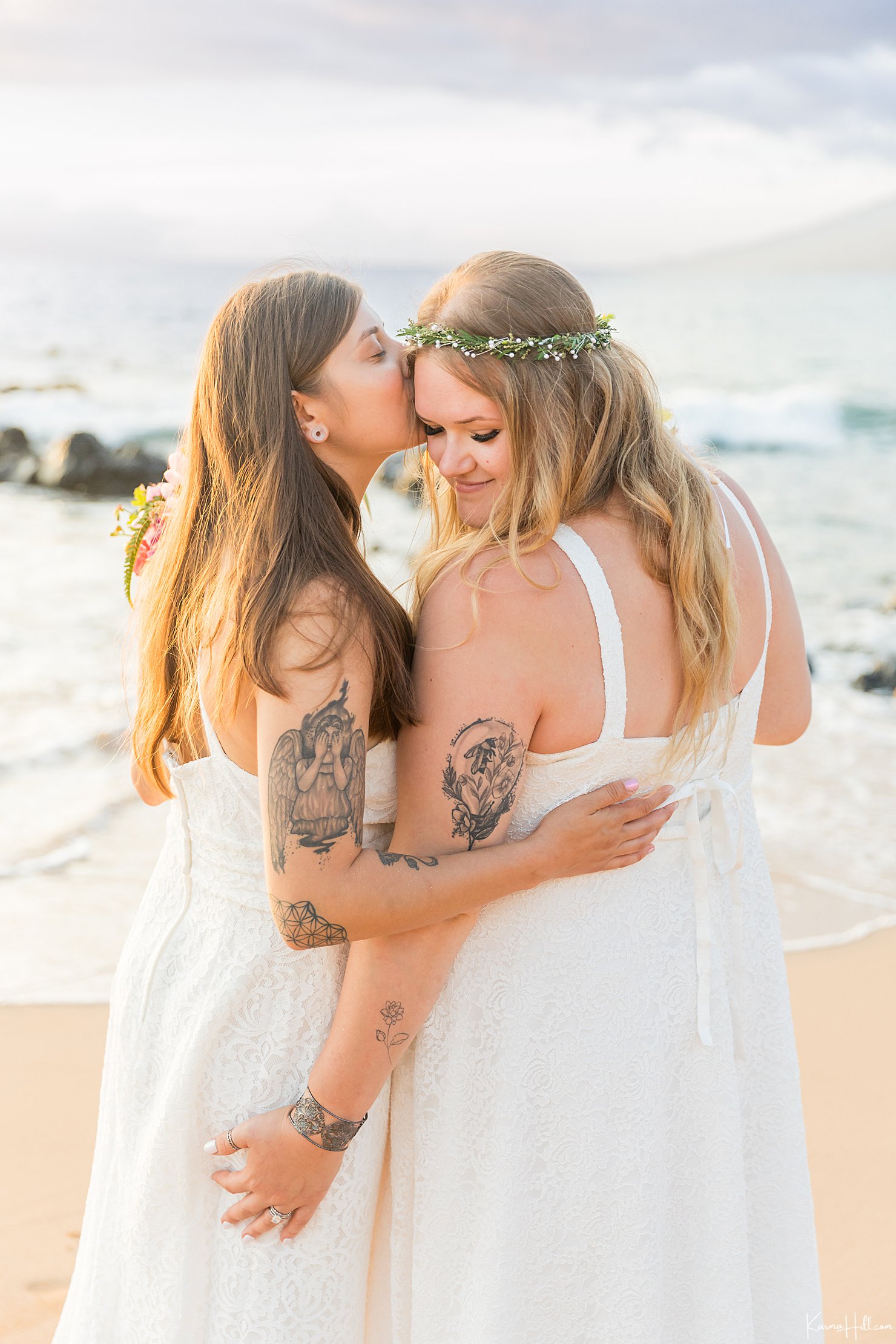 brides on the beach 