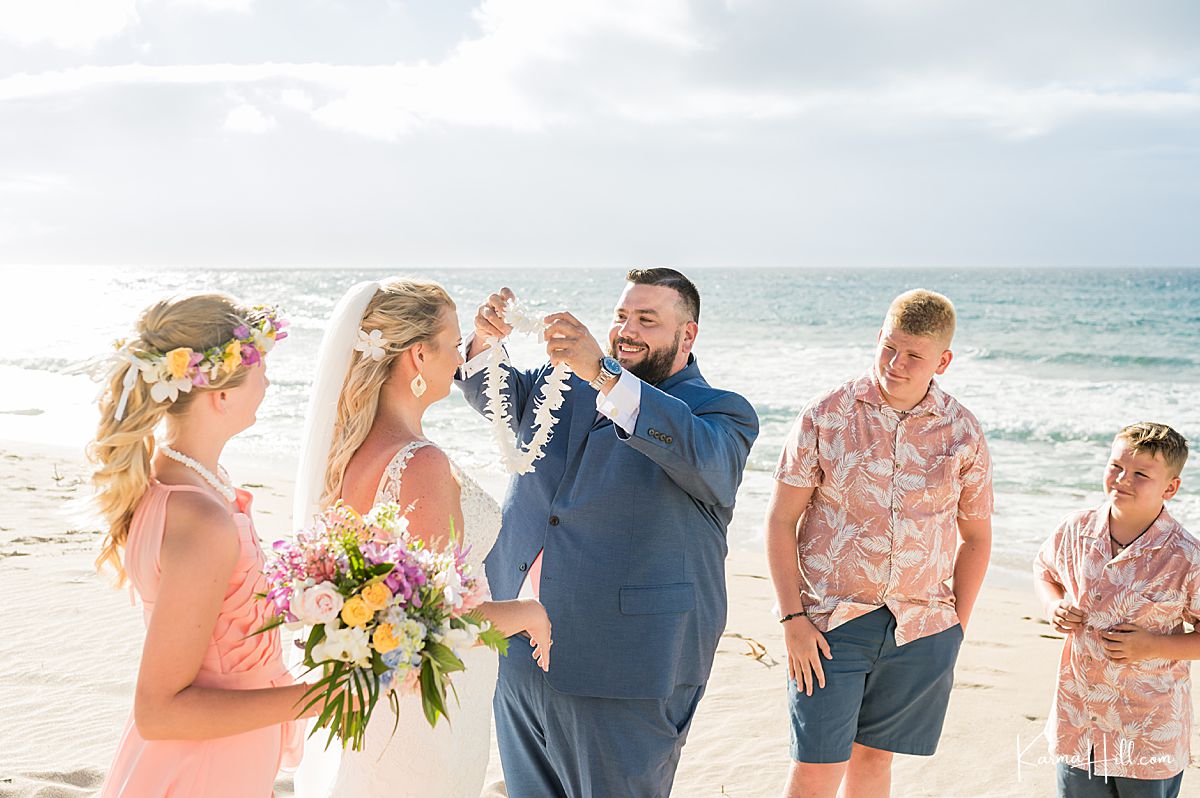 Lei ceremony for wedding in Hawaii