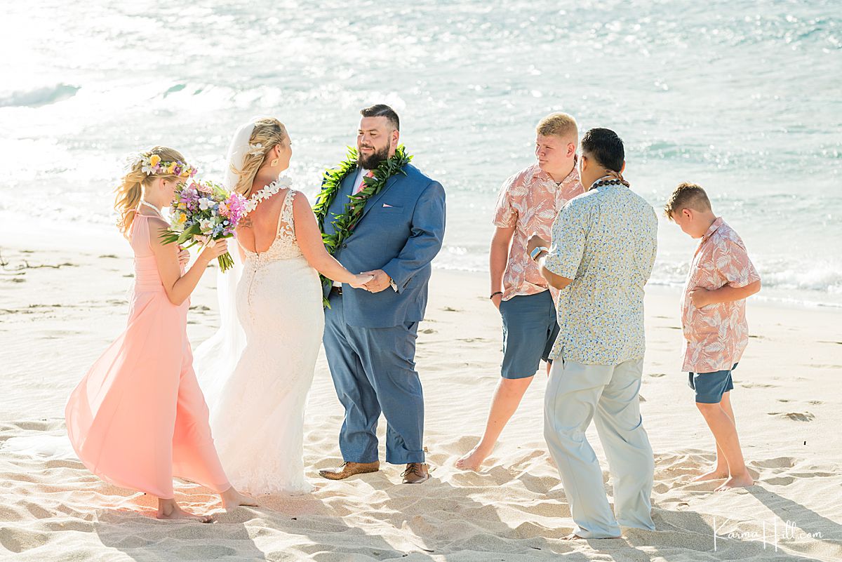 beach wedding ceremony photo in Maui, Hawaii
