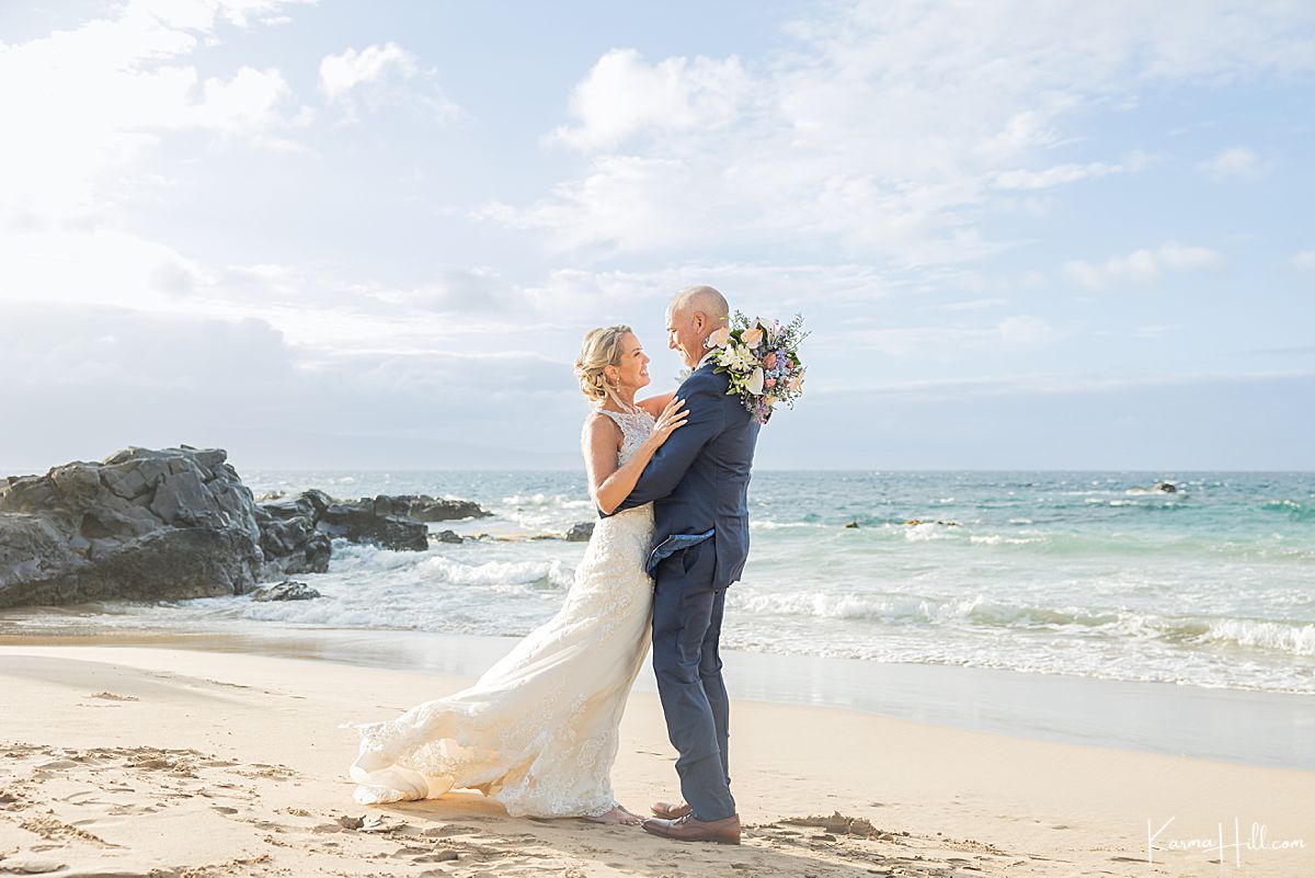 Romantic Maui wedding on the beach