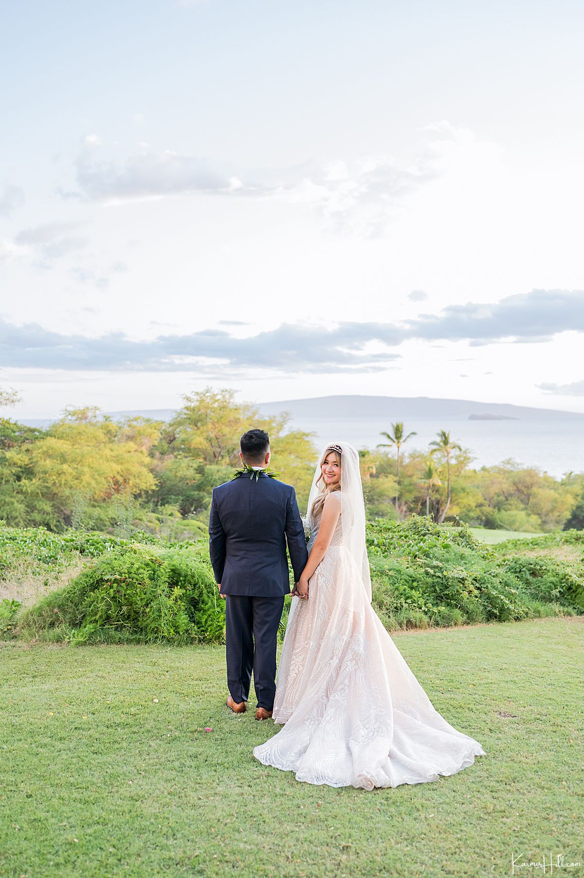 newlyweds in hawaii 