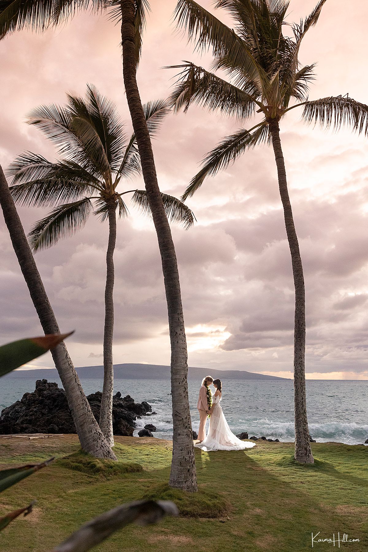 sunset wedding in Maui, Hawaii