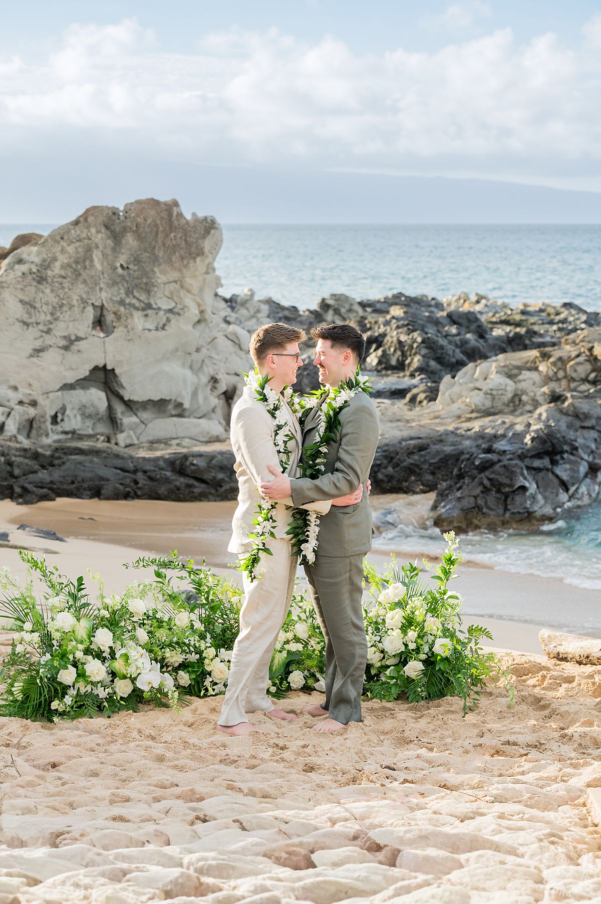 Maui beach elopement