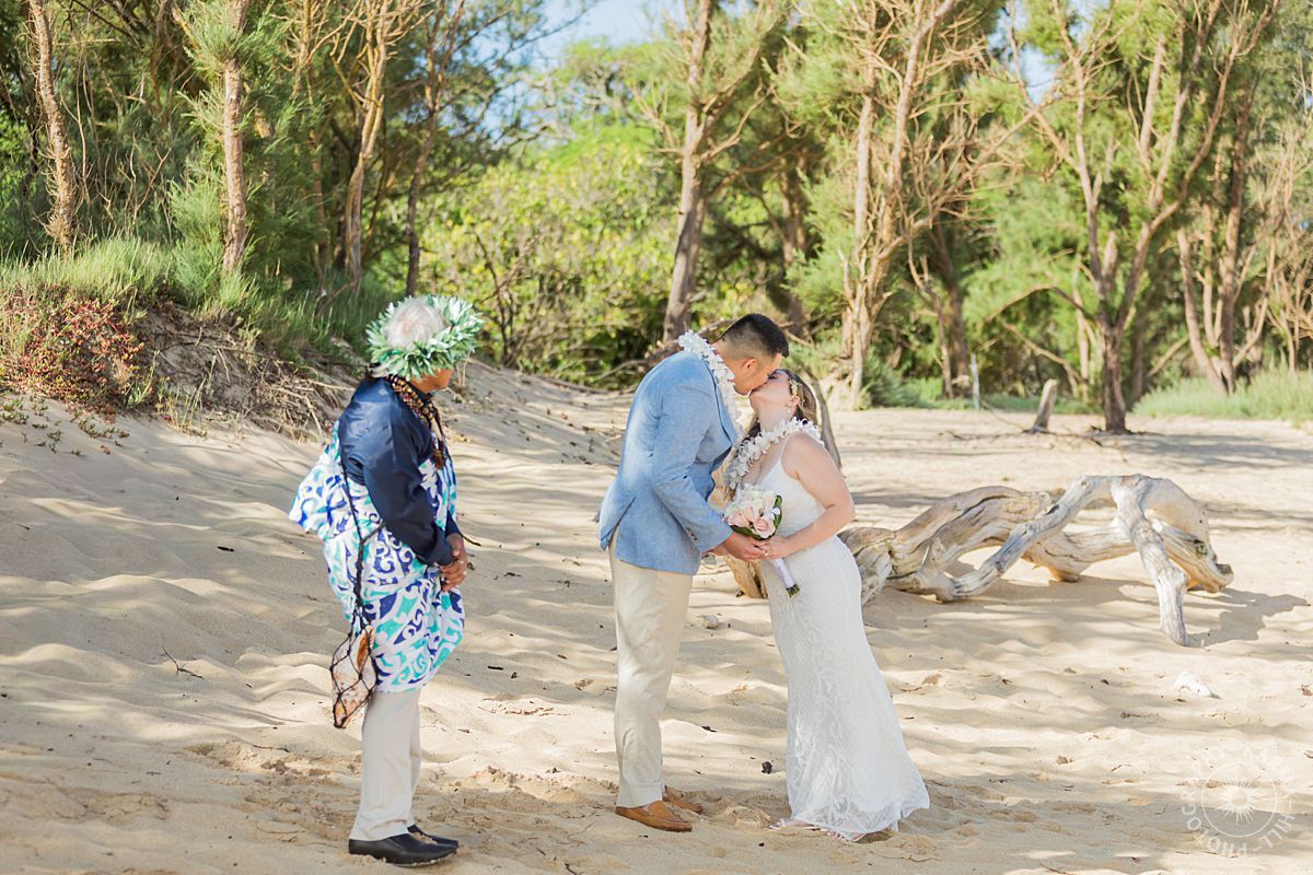 Maui beach wedding